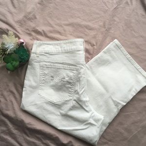 🌸Lee Riders Bejeweled Pocket Denim Capri